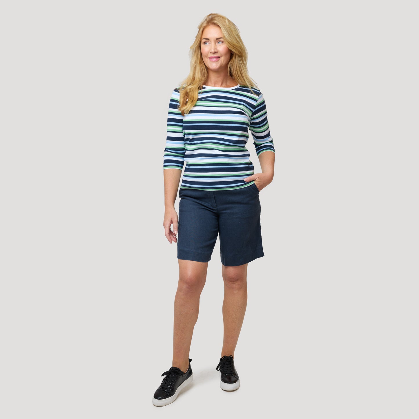 Emily linneshorts - Mörkblå
