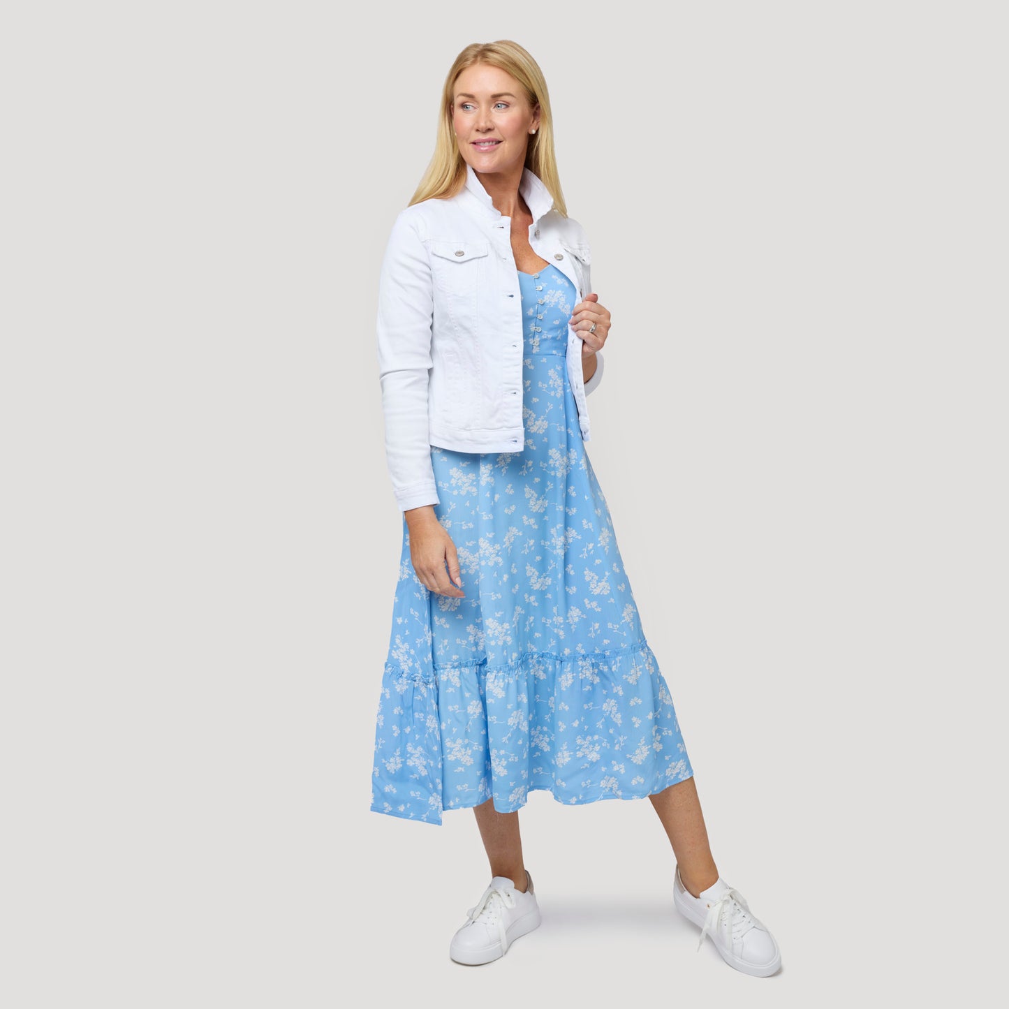 Blommig blå klänning