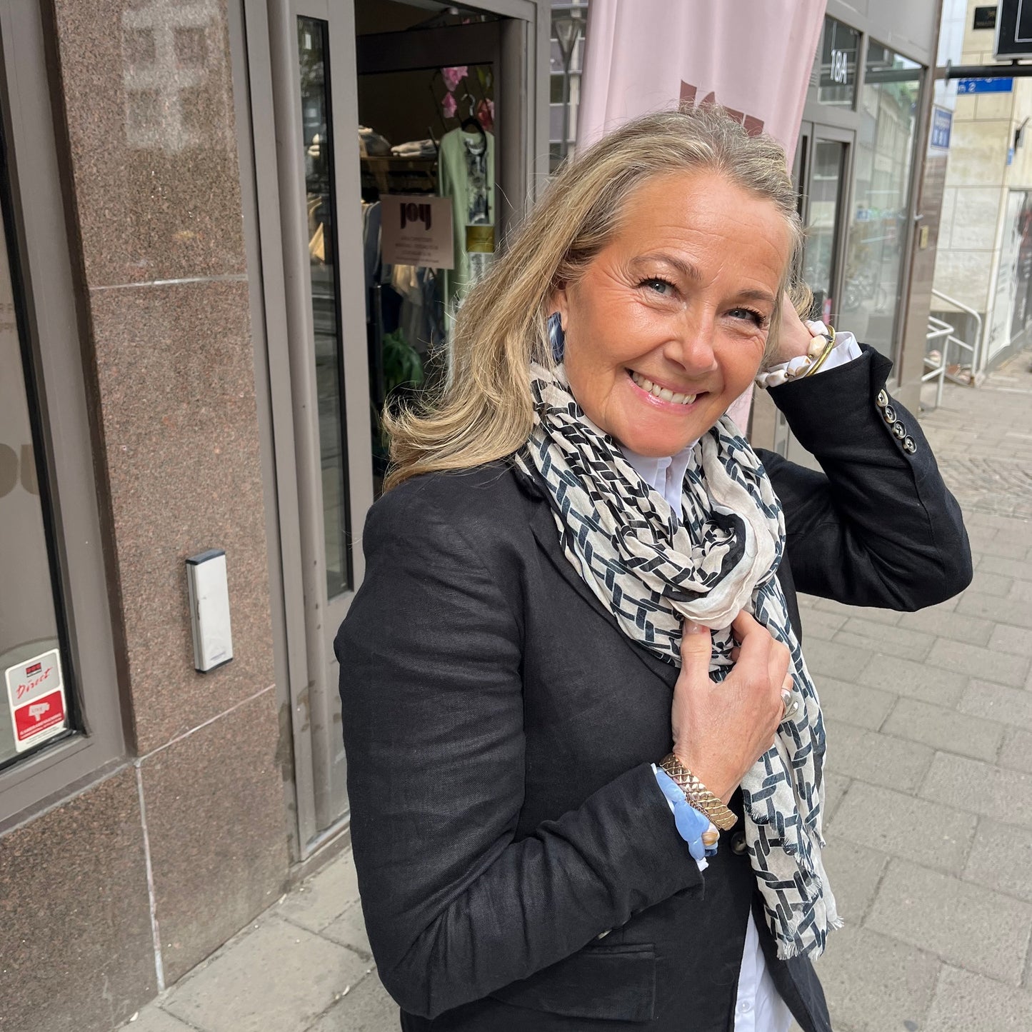 Sally-huivi – beige
