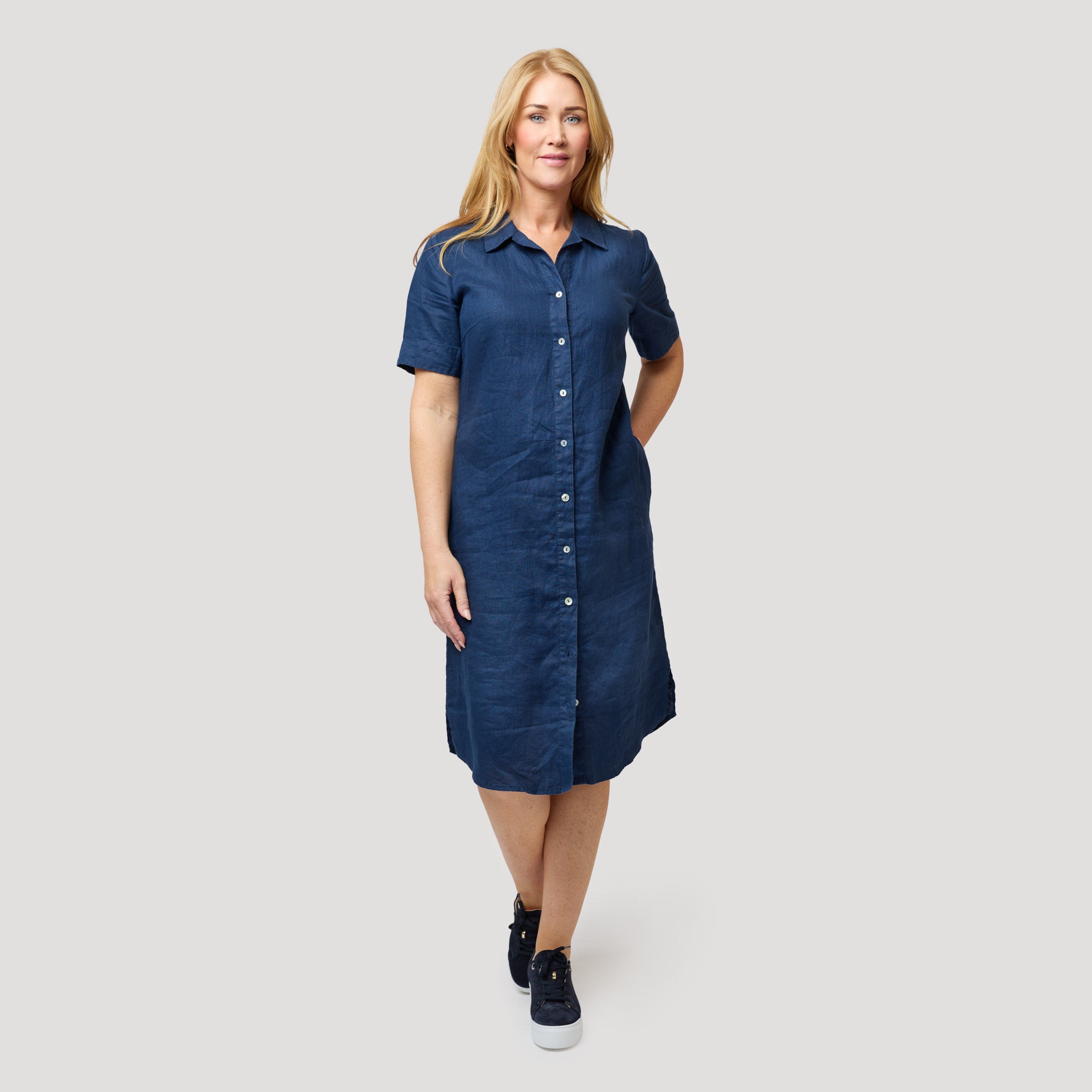 Embla pellavamekko - Tummansininen