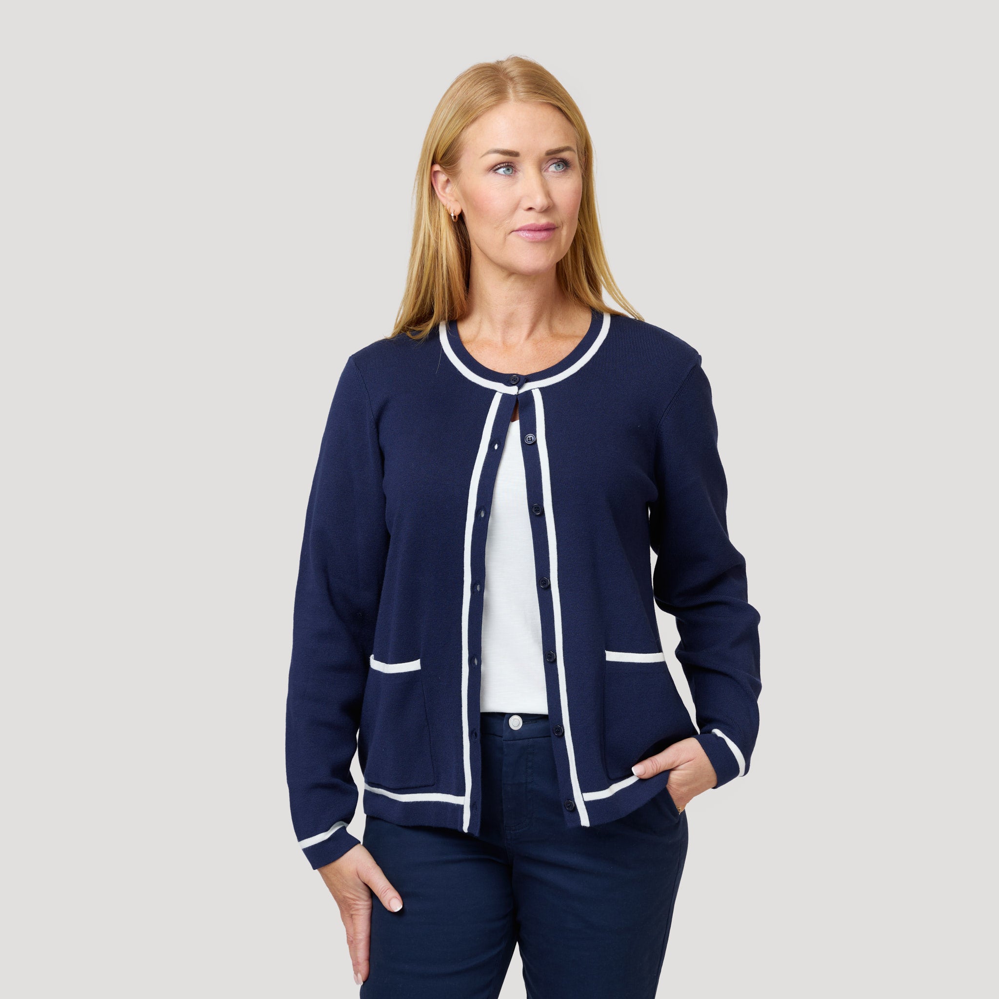 Irene-neuletakki - Tummansininen