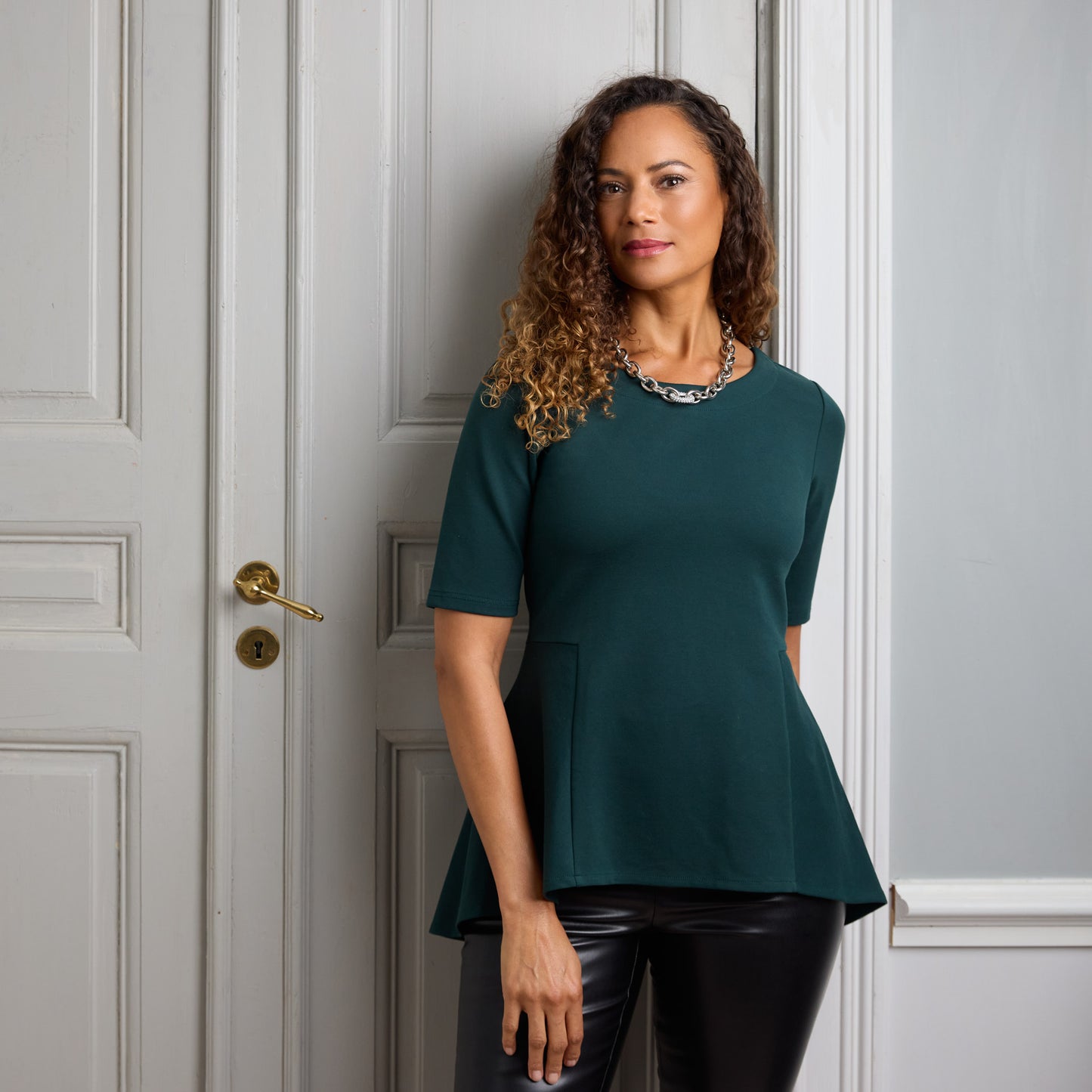 Jenna peplum-toppi - Tummanvihreä