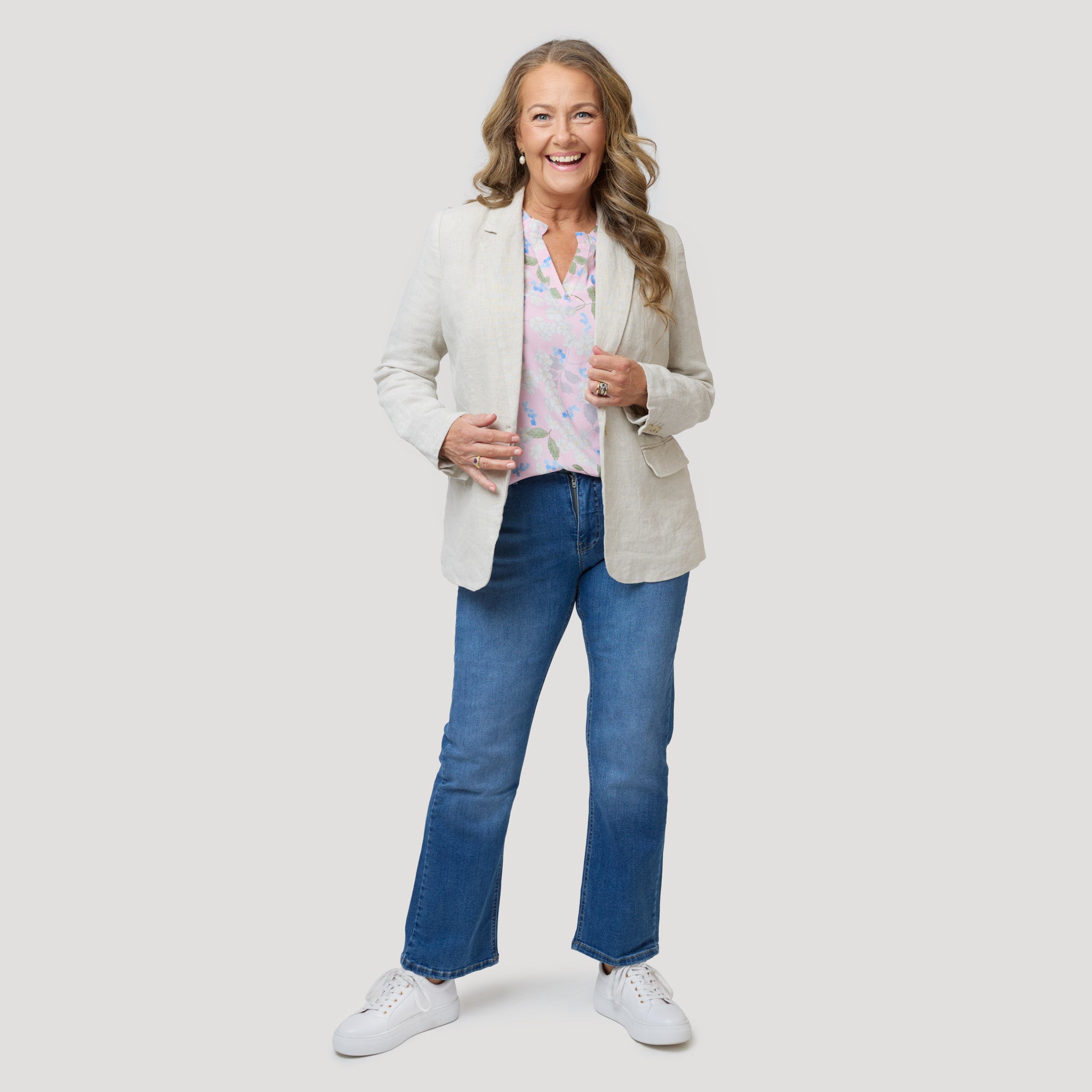 Söt rosa blus till jeans och linnekavaj