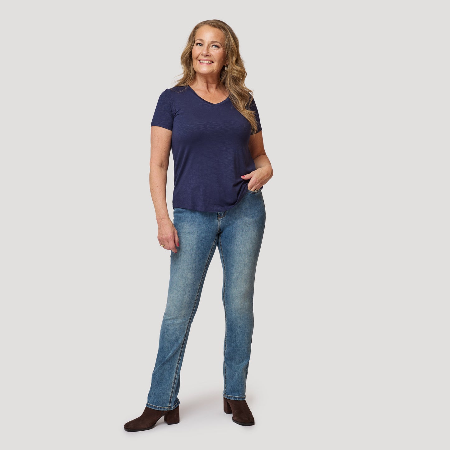 Mörkblå topp till raka jeans