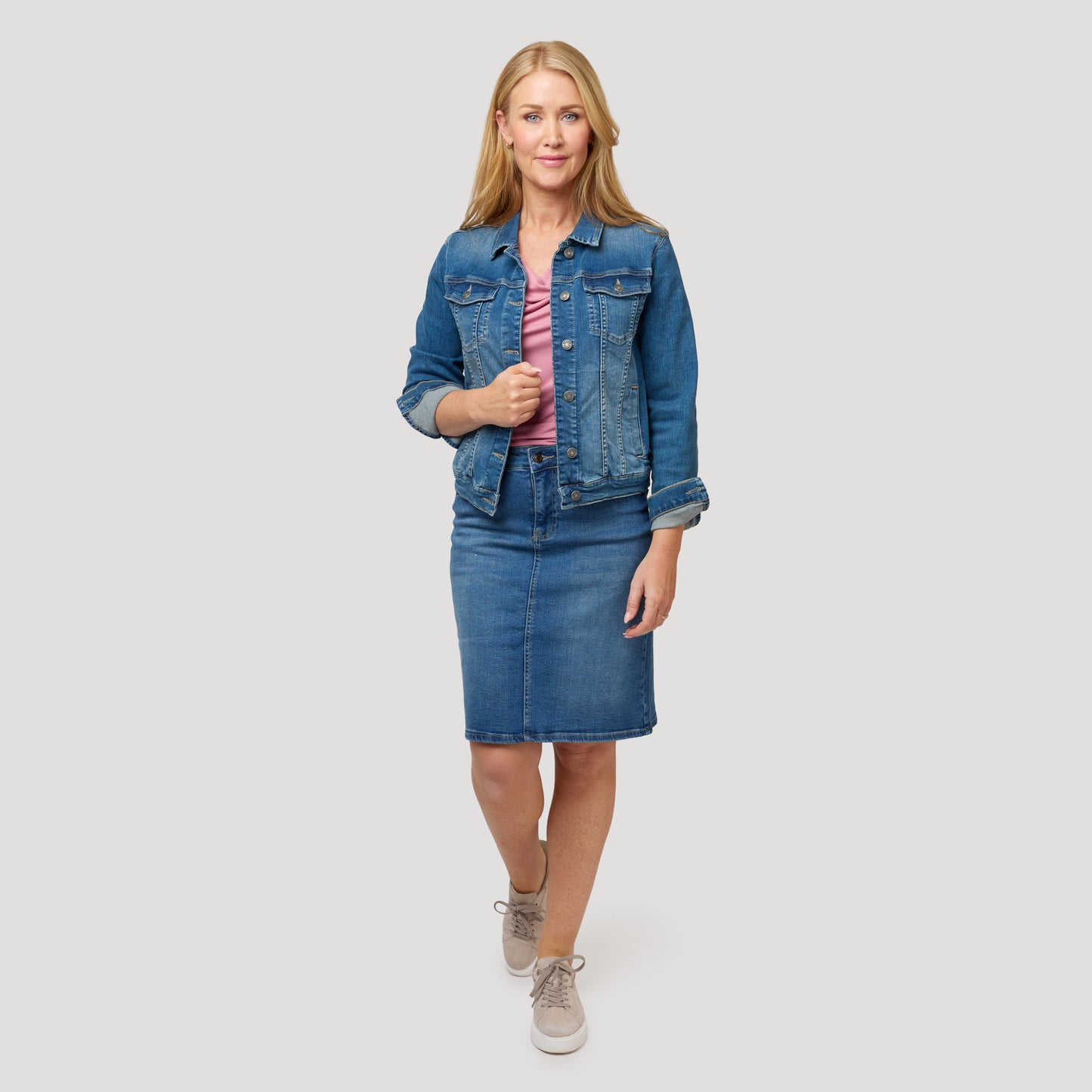 Denim pinkin topin kanssa
