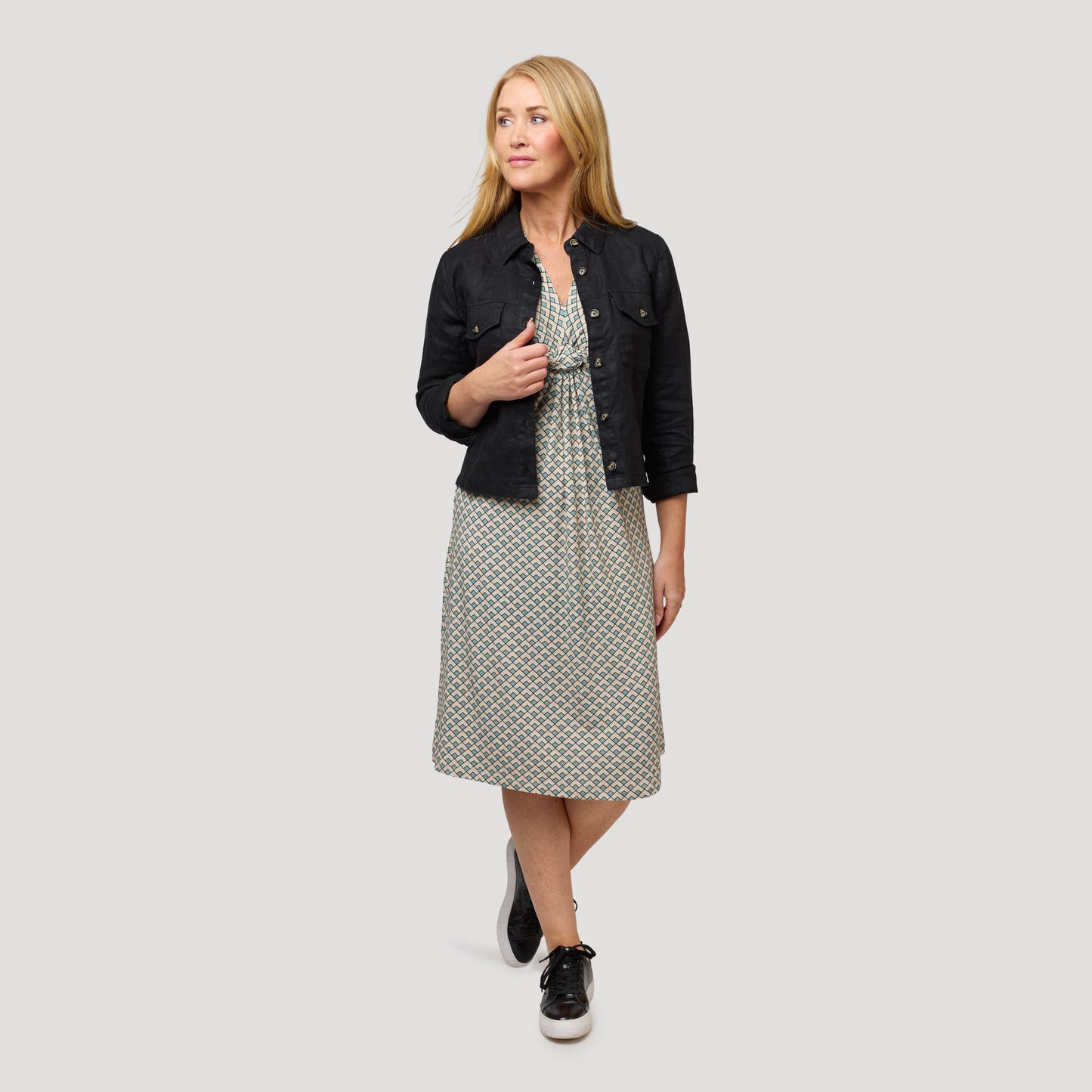 Emily-pellavatakki – musta