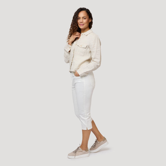 Valkoinen ja beige
