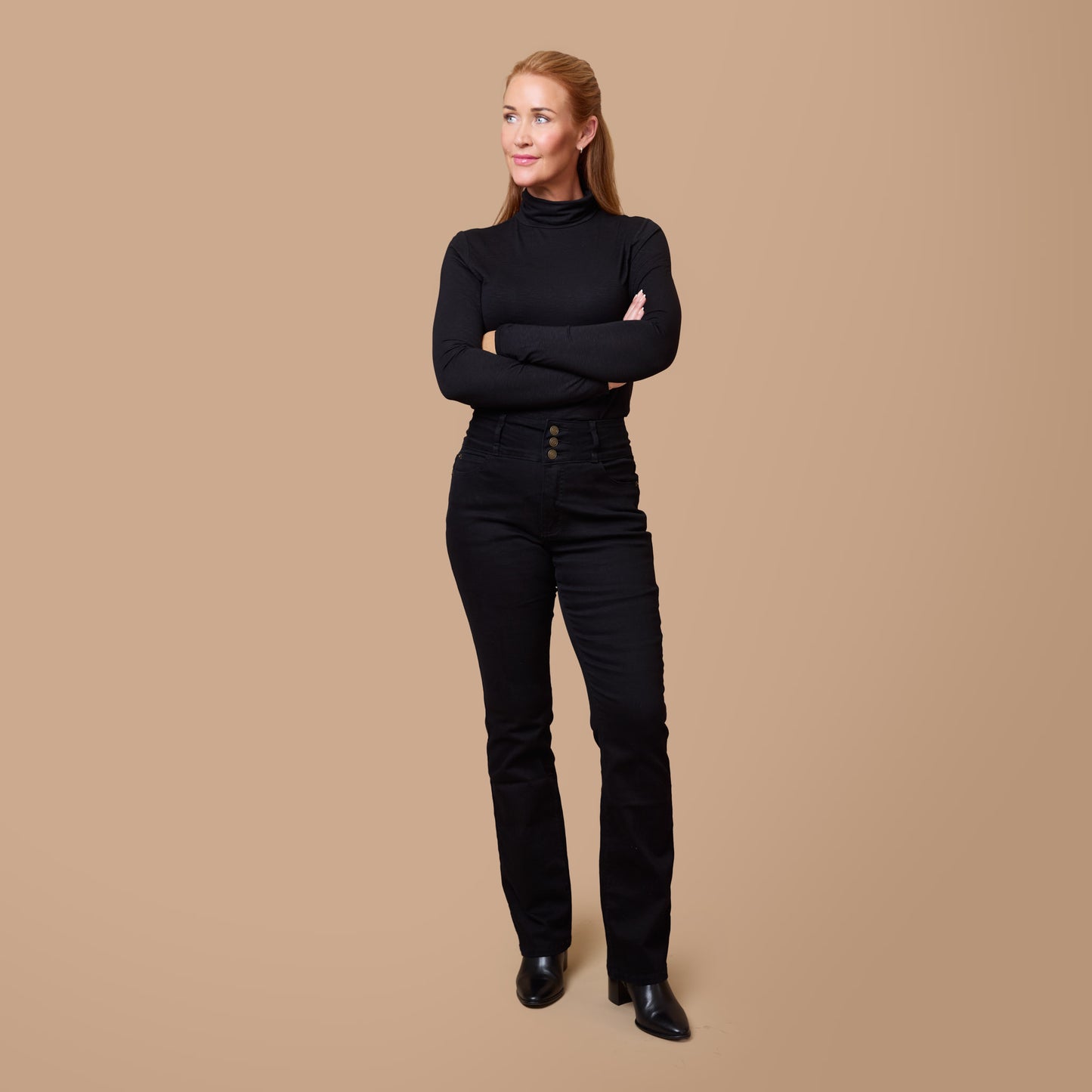 Svart polo till svarta jeans