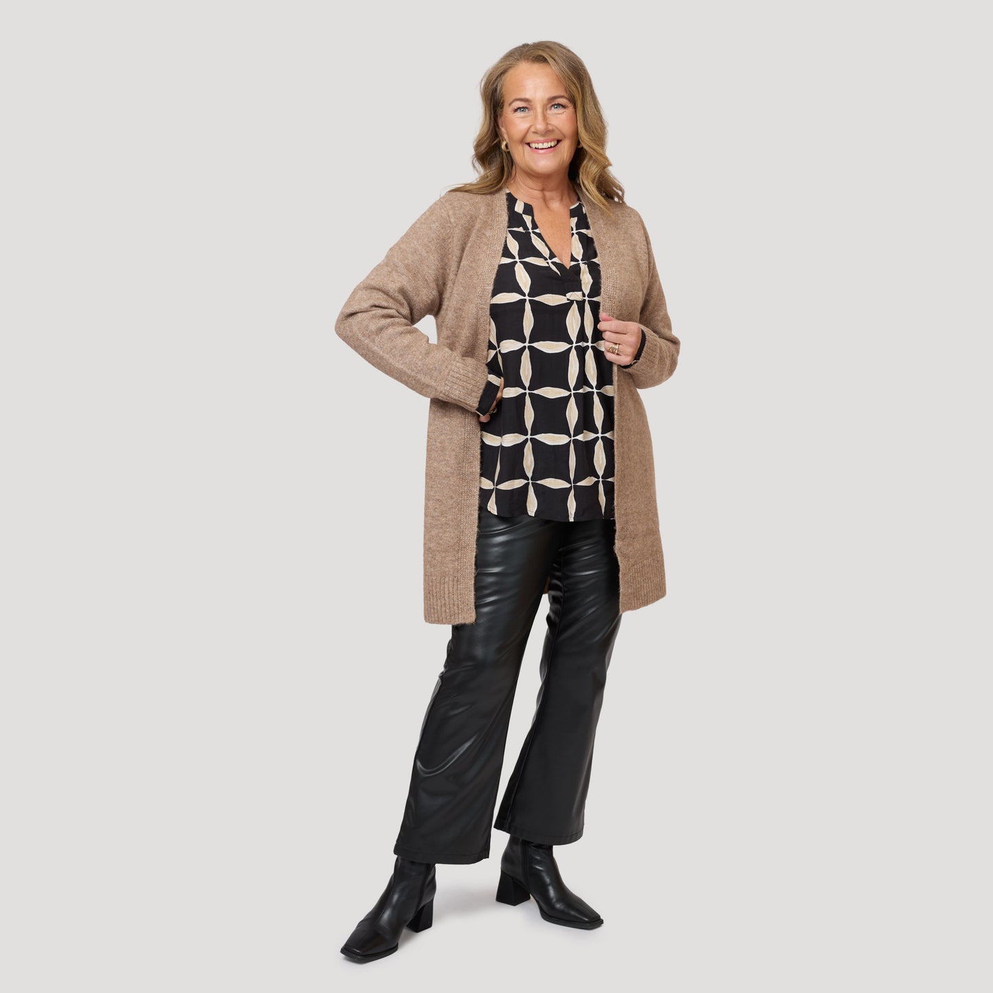 Camilla neuletakki - beige