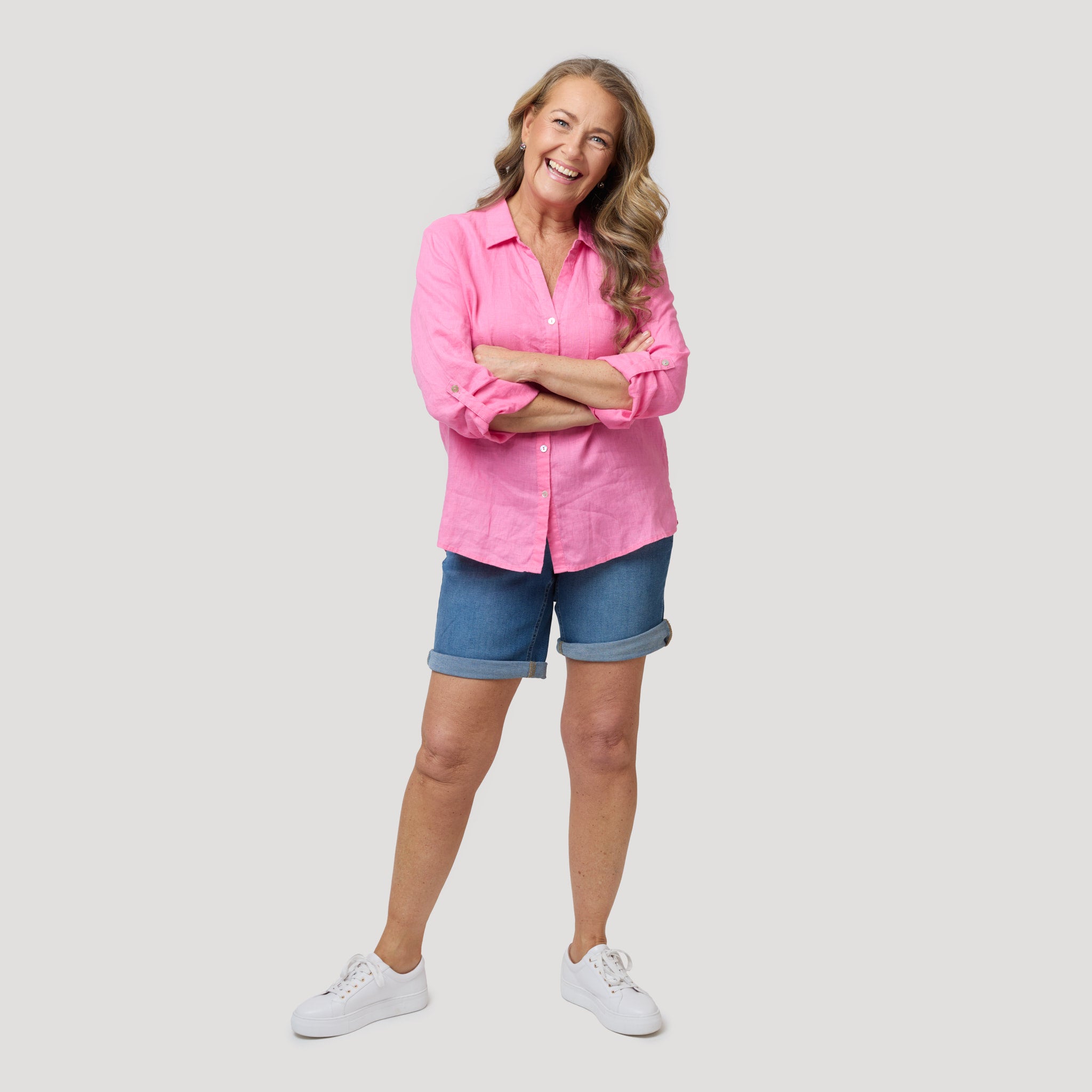 Rosa linneskjorta till jeansshorts