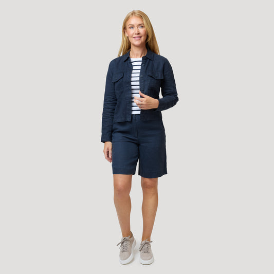 Tummansininen pellavapuku raidallisen yläosan kanssa