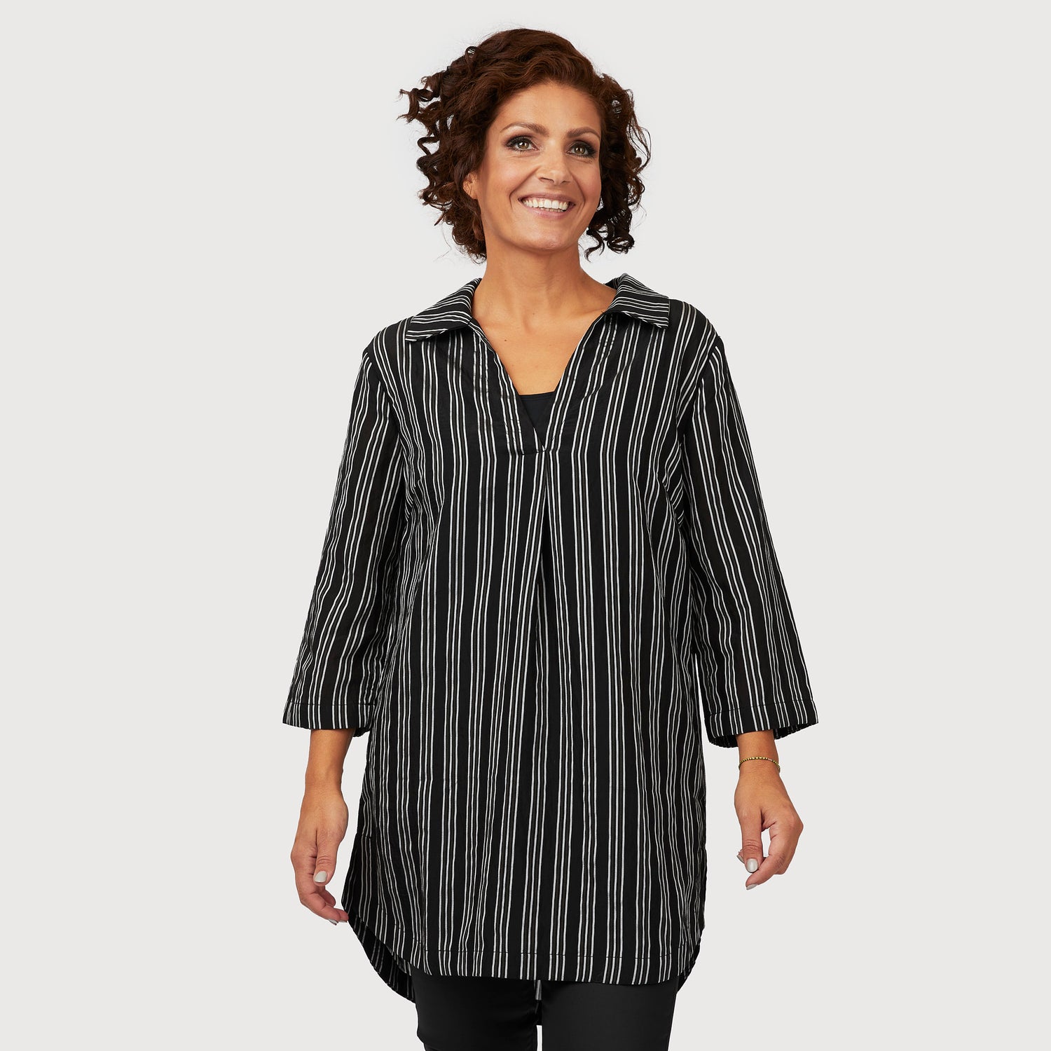 Pitkähihainen tunika